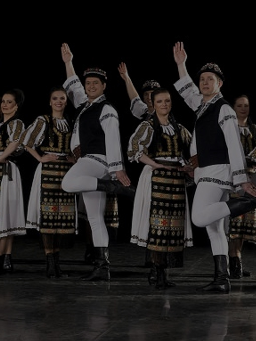 DUMITRU MOLDOVAN ȘI ELISABETA RUSU